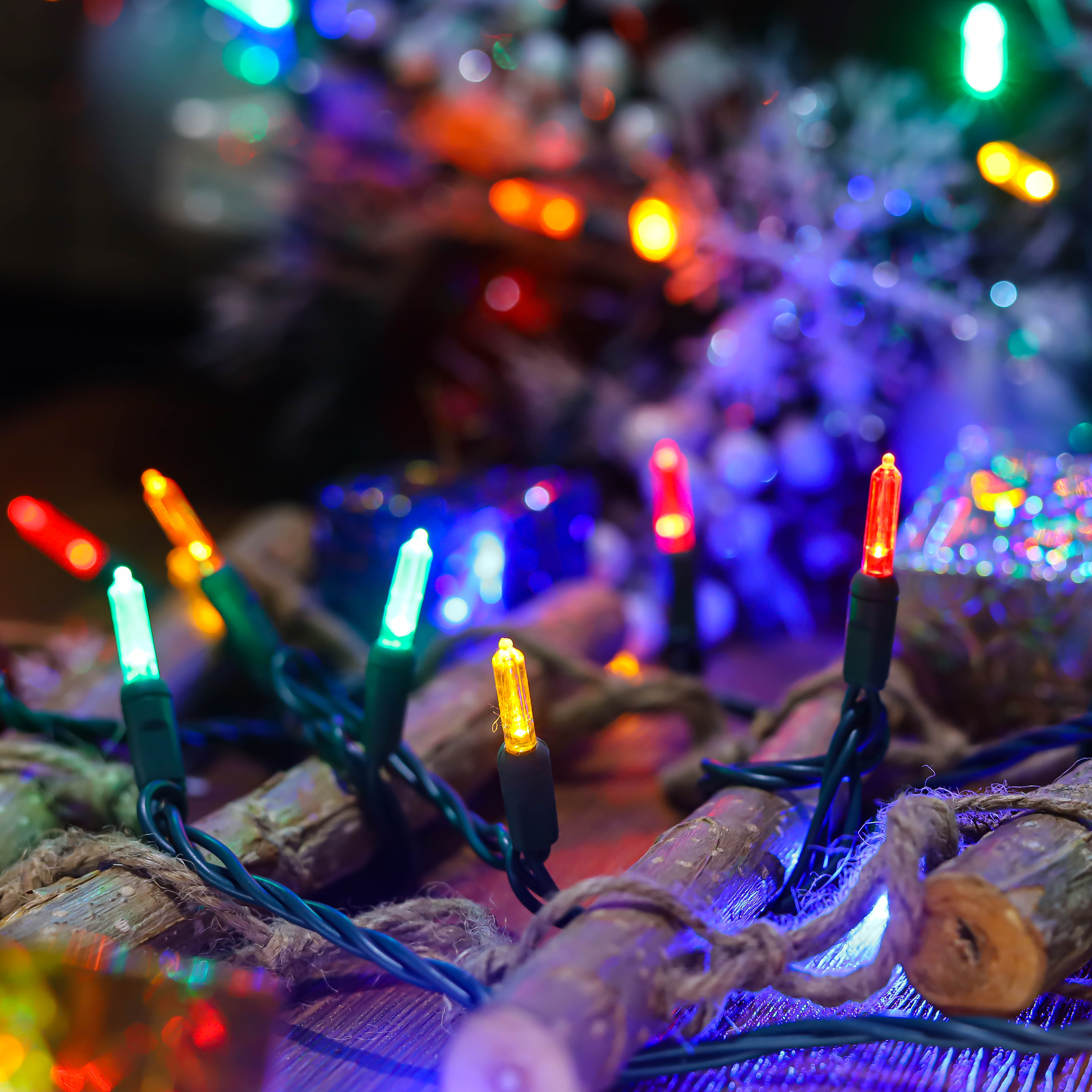 La secuencia multi de las luces de la Navidad de la UL T5 LED enciende la prenda impermeable determinada de la luz del alambre verde al aire libre