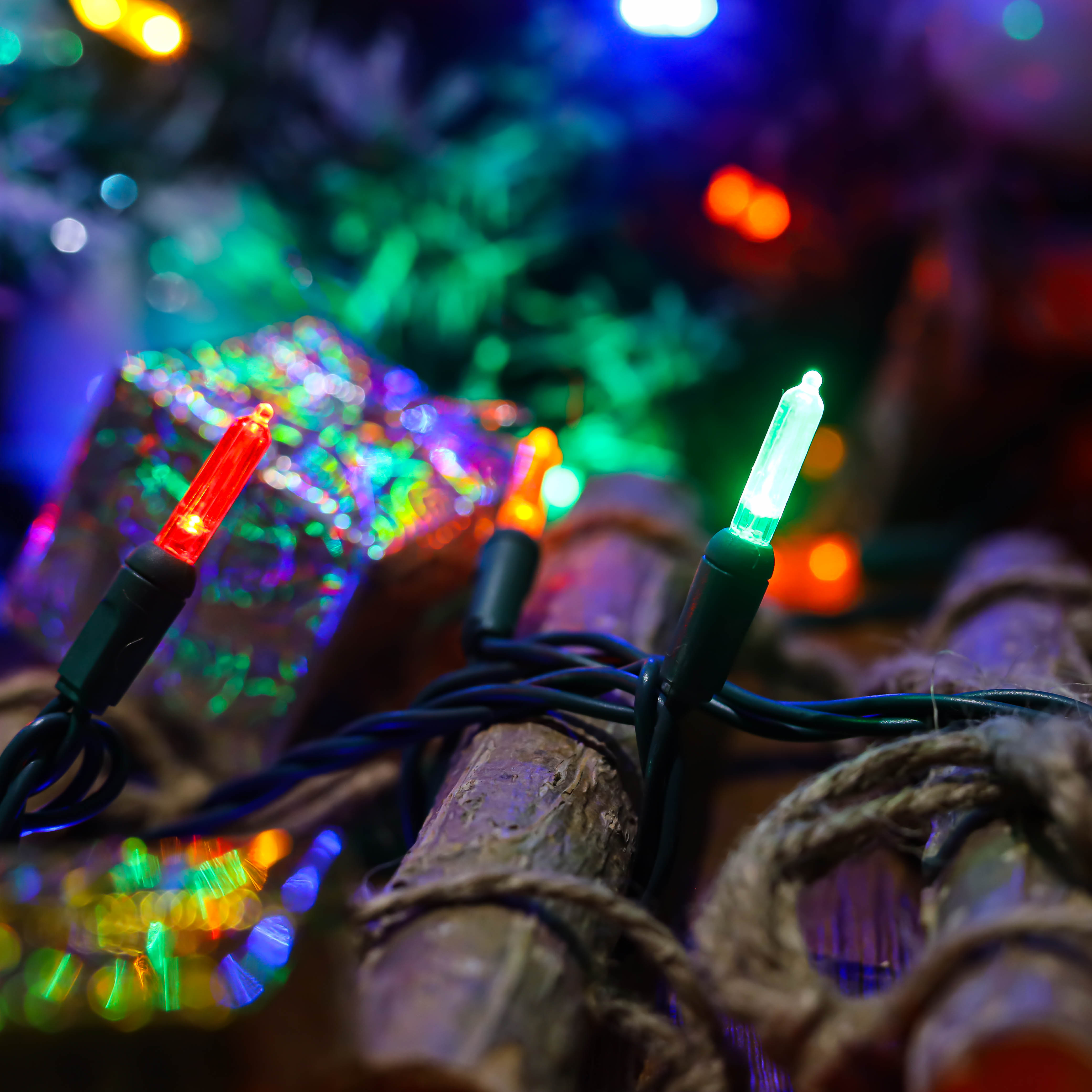 La secuencia multi de las luces de la Navidad de la UL T5 LED enciende la prenda impermeable determinada de la luz del alambre verde al aire libre
