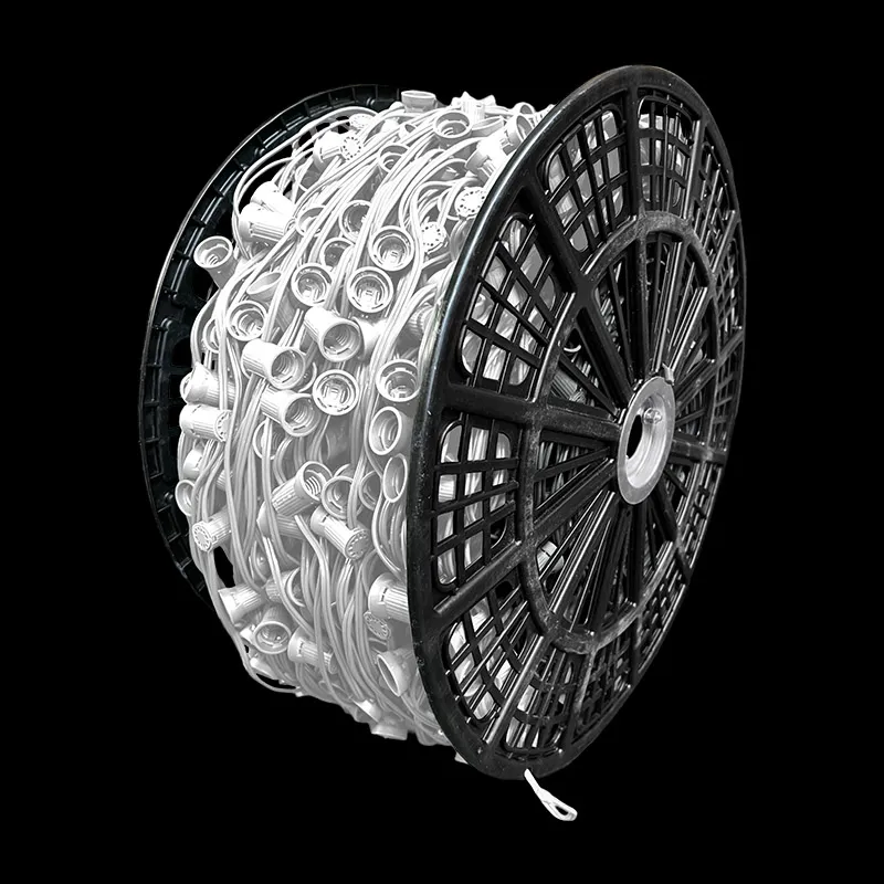 Cable hembra C7 SPT-1 de 1000 ′, espaciado de 12 ″, blanco